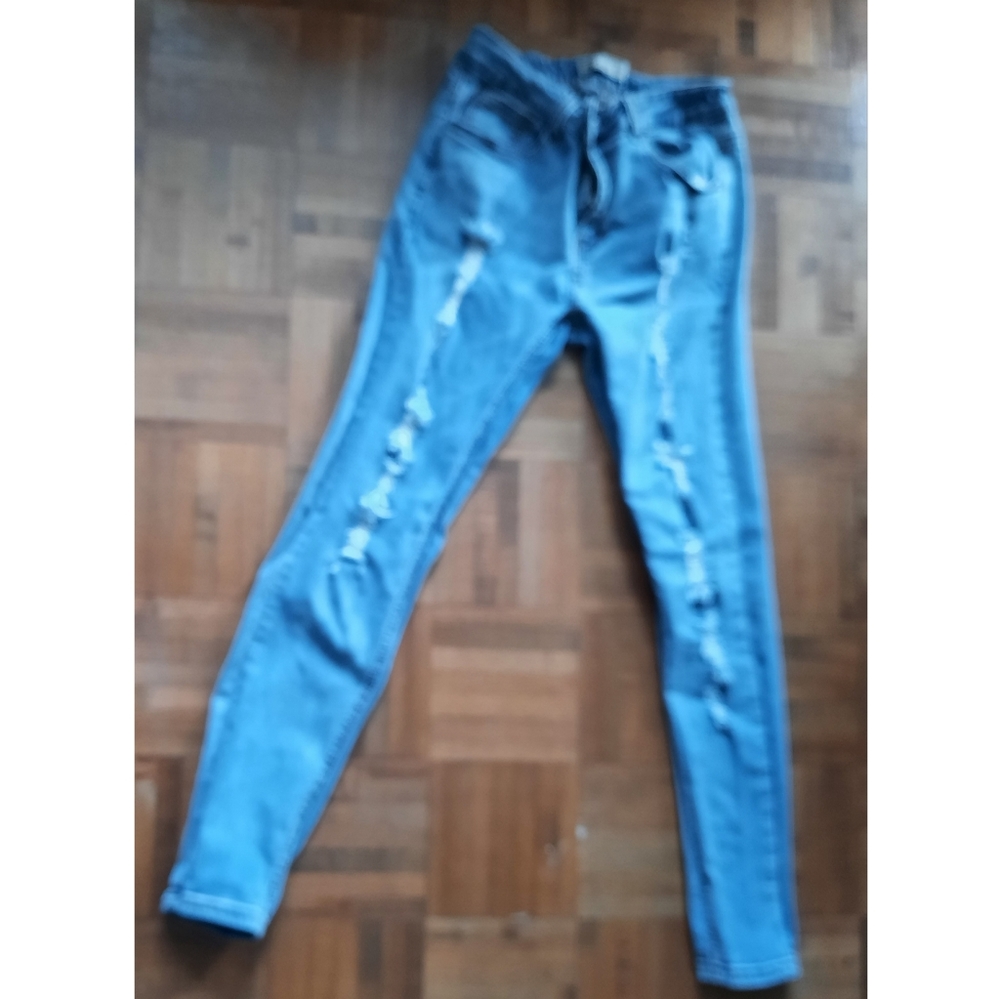 Distressed Jeans Size 9